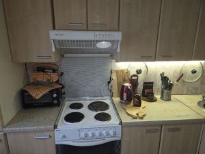 Трехкомнатная квартира, Челябинск, Тракторозаводский район, Салютная, д. 21